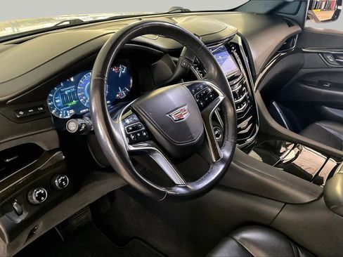 Used 2020 Cadillac Escalade Platinum AWD/4WD image 16