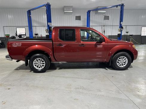 Used 2017 Nissan Frontier SV image 8