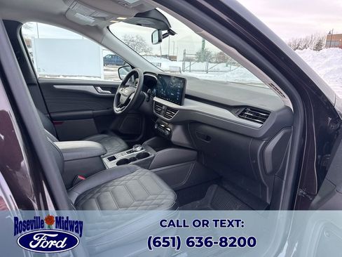 Used 2023 Ford Escape Platinum w/ Premium Technology Package image 34