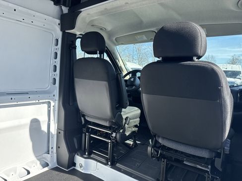 Used 2024 RAM ProMaster 2500 image 12
