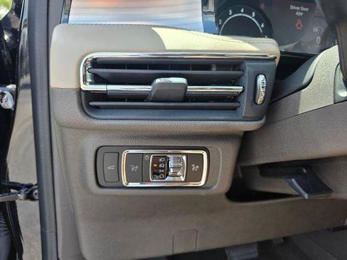 Used 2021 Lincoln Corsair FWD w/ Premium Package image 32