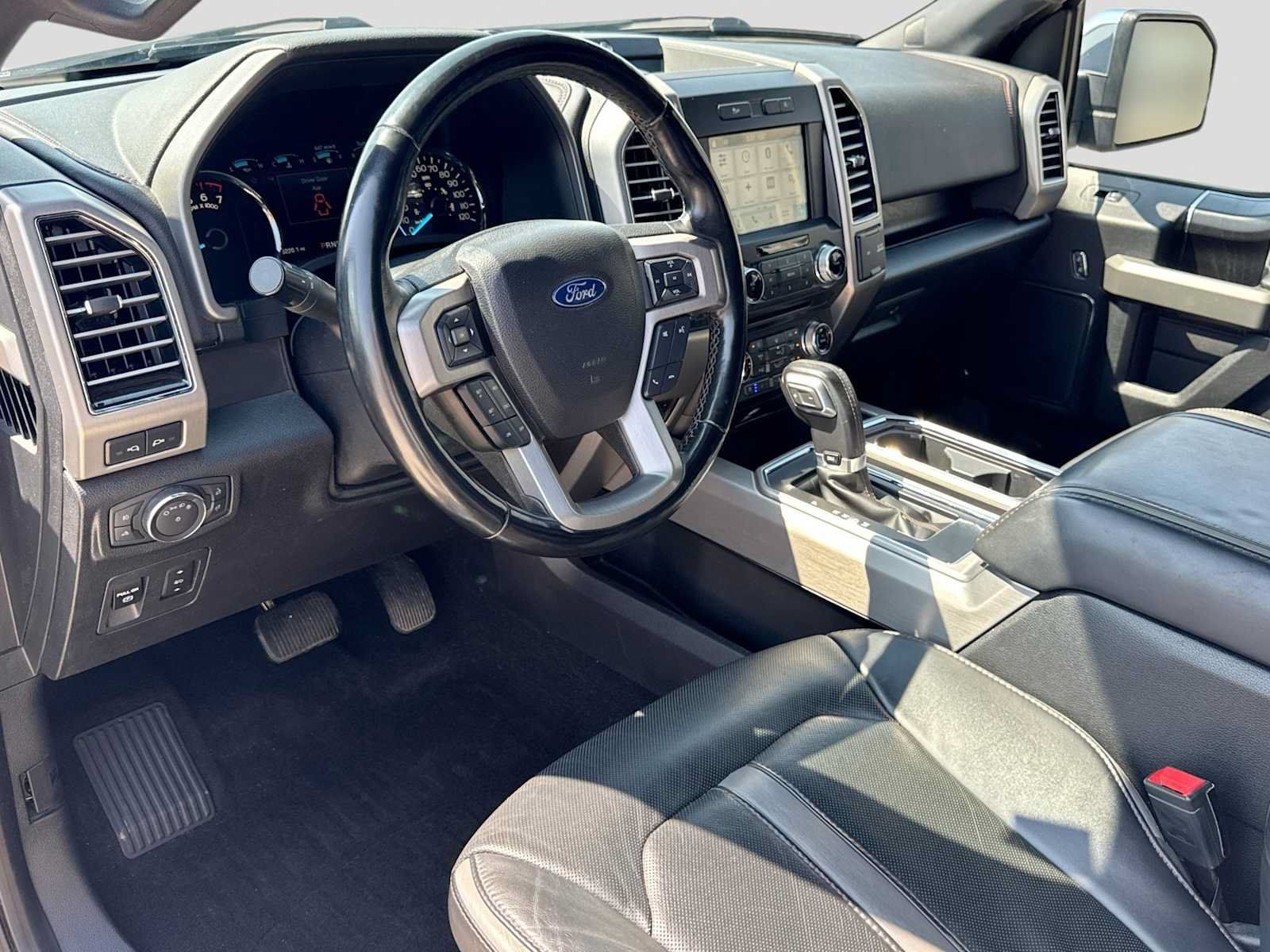 Used 2018 Ford F150 4x4 SuperCrew image 2