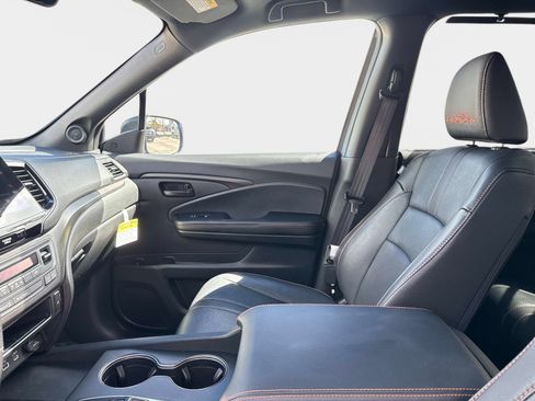 Used 2024 Honda Passport TrailSport image 23