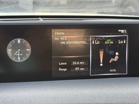 Used 2021 Lexus UX 200 w/ Premium Package FWD image 32