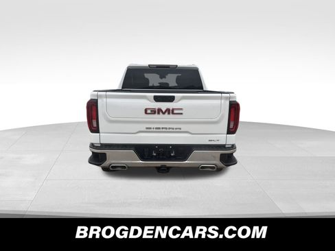 Used 2022 GMC Sierra 1500 SLT w/ X31 Off-Road Package image 7
