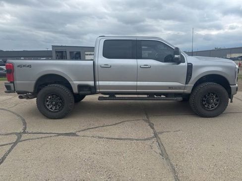 Used 2024 Ford F350 Lariat w/ Black Appearance Package AWD/4WD image 8