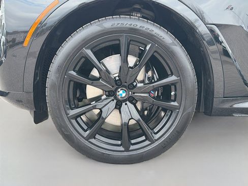 Certified 2025 BMW X7 M60i image 46