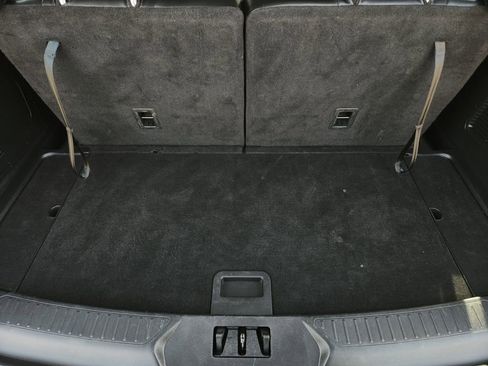 Used 2024 Ford Explorer XLT w/ Equipment Group 202A image 34