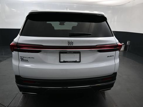 Used 2026 Buick Enclave Preferred AWD/4WD image 8