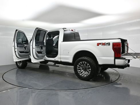 Used 2022 Ford F350 Limited w/ FX4 Off-Road Package AWD/4WD image 34