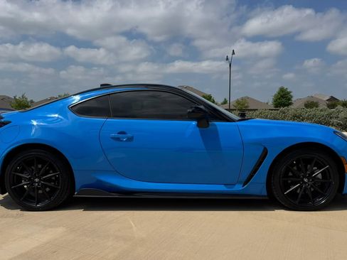 Used 2024 Toyota GR86 Premium image 9