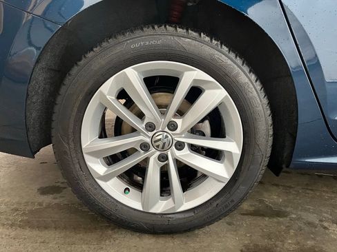 Used 2021 Volkswagen Passat 2.0T S image 32