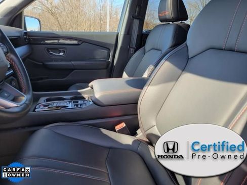 Certified 2025 Honda Pilot TrailSport image 23