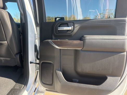 Used 2023 GMC Sierra 2500 SLT w/ SLT Premium Package image 41