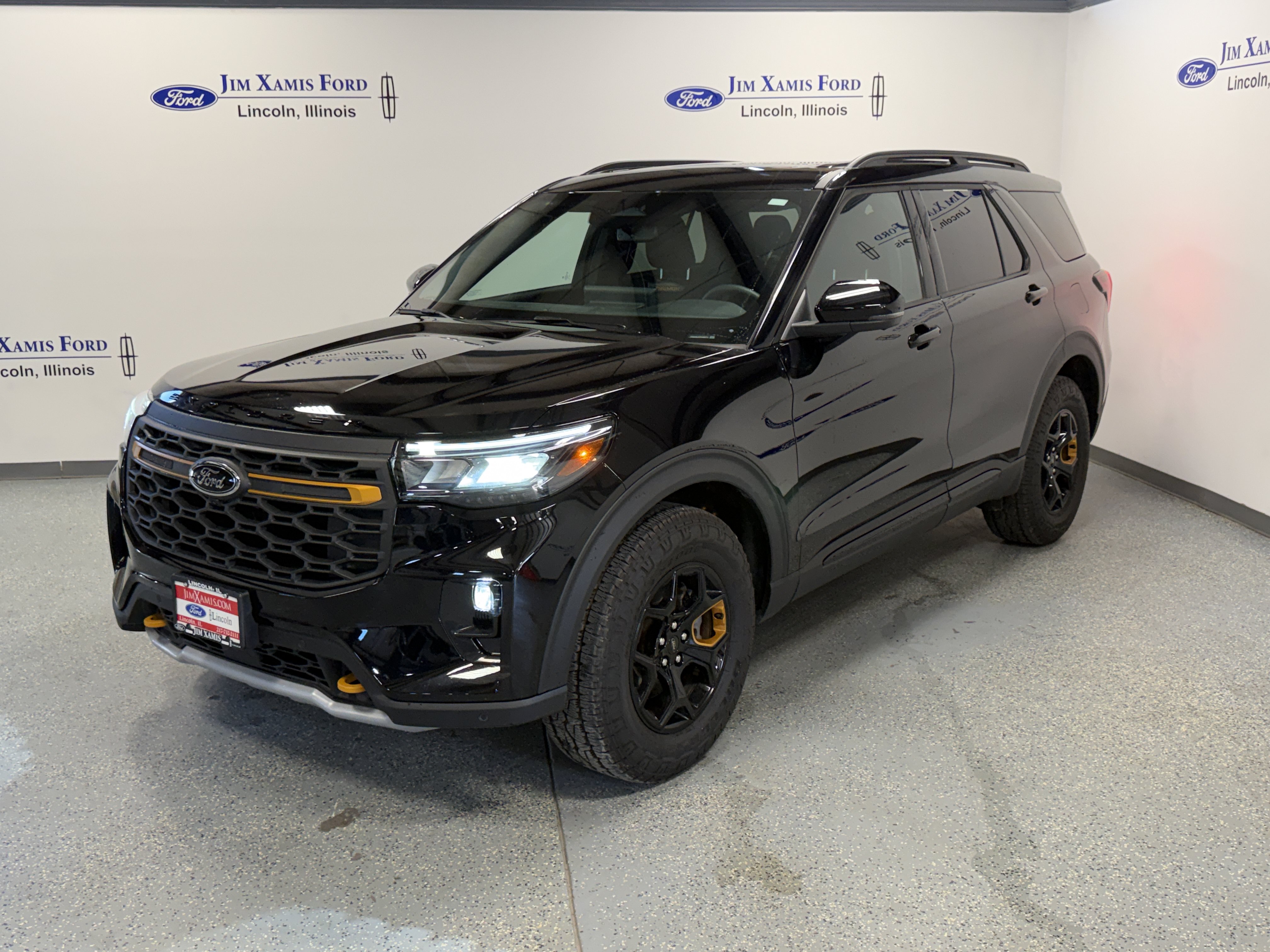 Used 2026 Ford Explorer Tremor w/ Tremor Ultimate Package AWD/4WD image 3