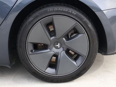 Used 2023 Tesla Model 3 Standard Range image 8