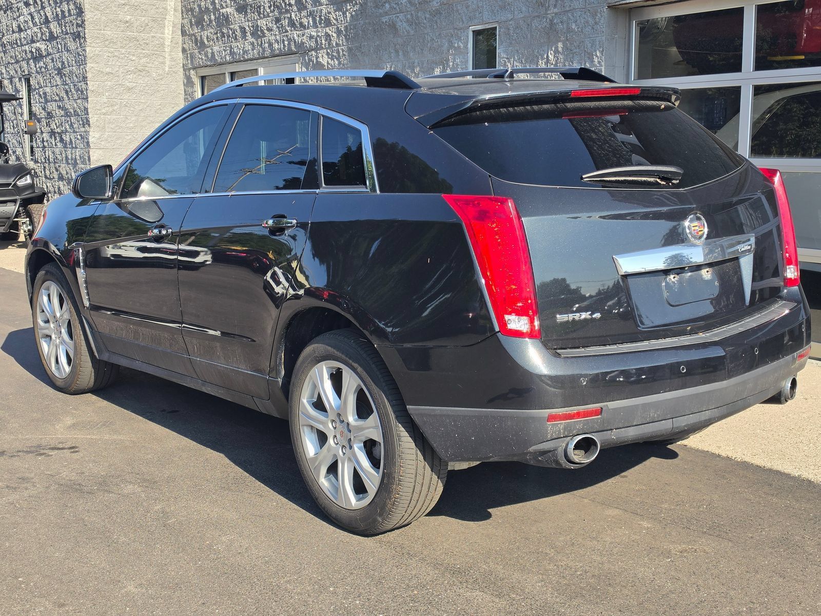 Used 2011 Cadillac SRX Premium AWD/4WD image 4