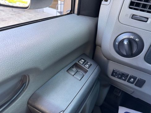 Used 2020 Nissan NV 2500 SV image 16