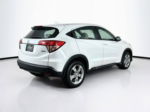 Used 2018 Honda HR-V LX image 9