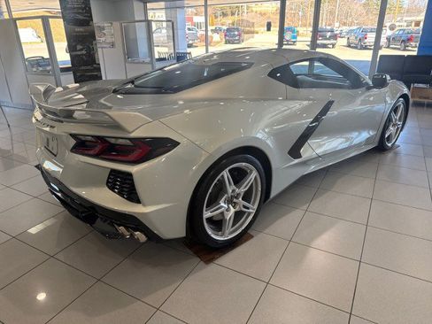 Used 2021 Chevrolet Corvette Stingray Preferred Cpe w/ Z51 Performance Package image 5