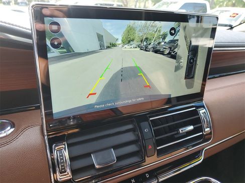 Certified 2023 Lincoln Navigator L Reserve image 28