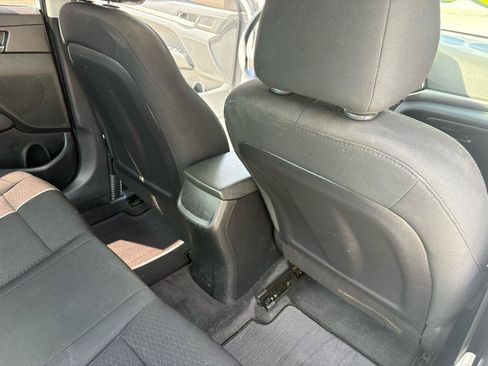 Used 2019 Hyundai Elantra SE w/ Cargo Package FWD image 40