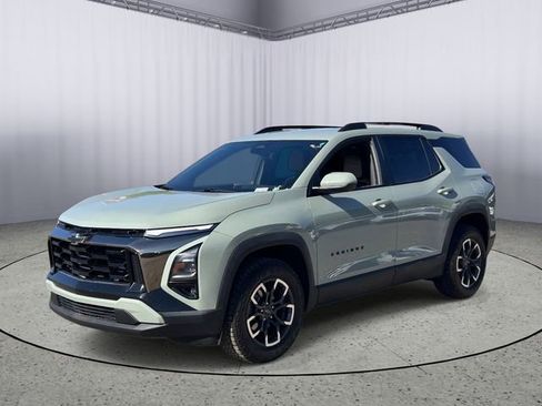 Used 2025 Chevrolet Equinox ACTIV w/ Safety and Technology Package AWD/4WD image 1