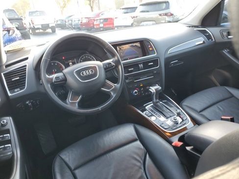 Used 2015 Audi Q5 2.0T Premium Plus w/ Technology Package image 13