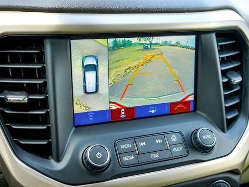 Used 2019 GMC Acadia Denali w/ Technology Package AWD/4WD image 21