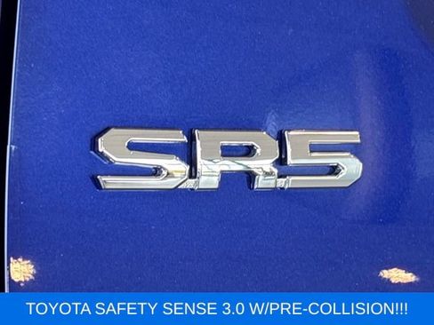 Used 2025 Toyota Tacoma SR5 AWD/4WD image 8