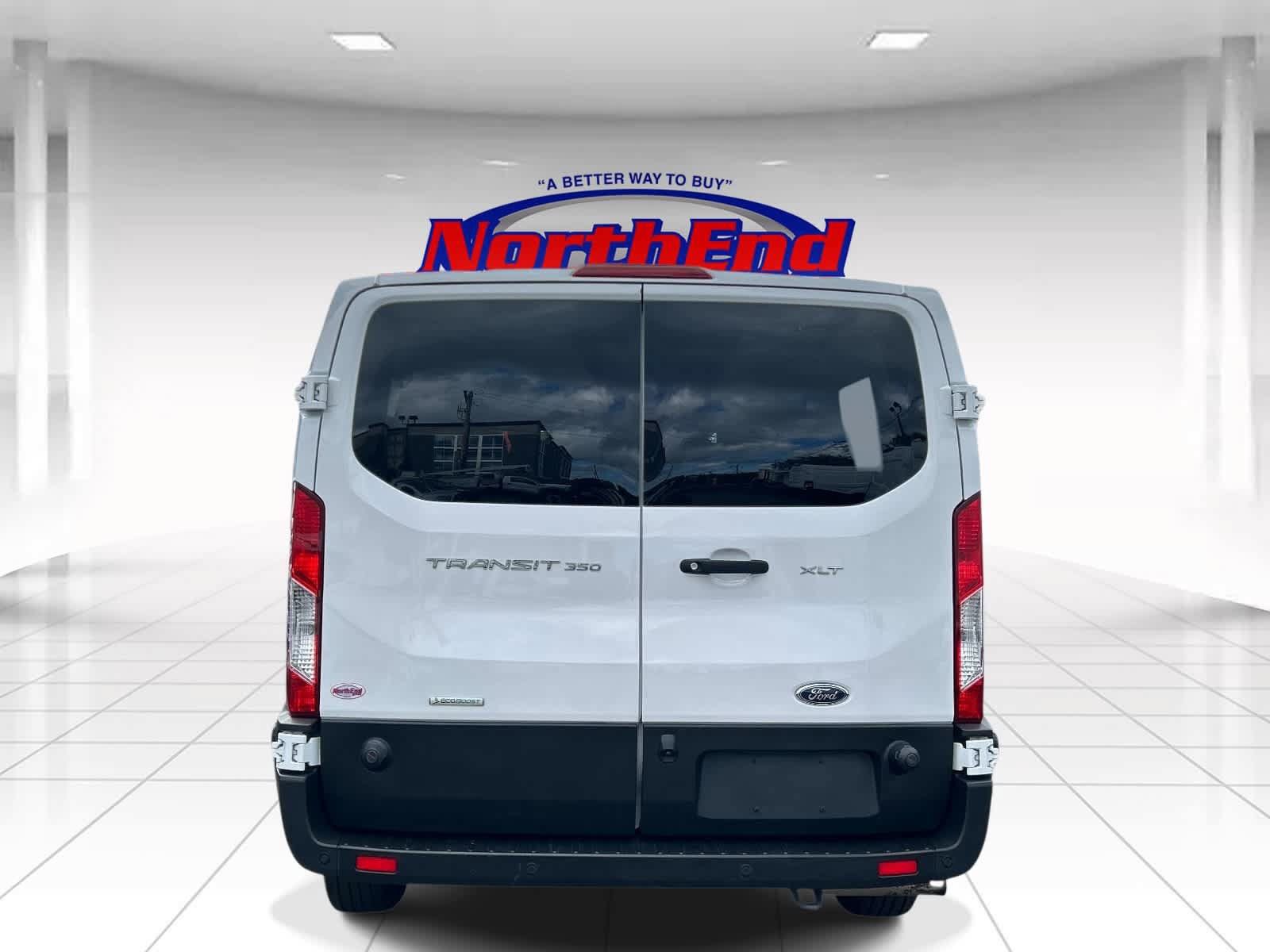 Used 2024 Ford Transit 350 XLT RWD image 4