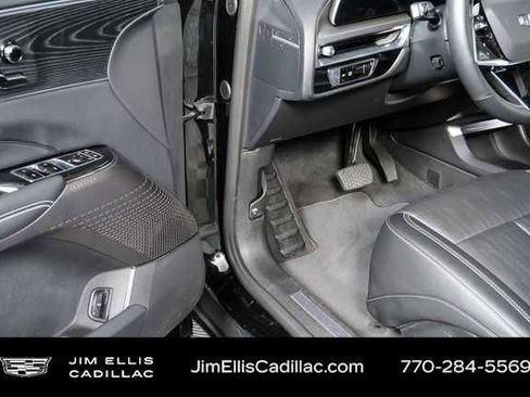 Certified 2024 Cadillac Lyriq Sport image 8