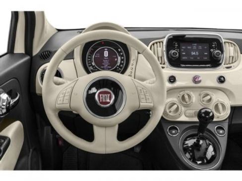Used 2018 FIAT 500 Lounge image 10