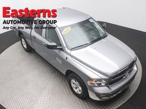 Used 2024 RAM 1500 Classic SLT image 3