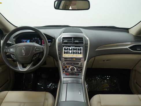 Used 2018 Lincoln MKZ Premiere image 14