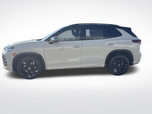 New 2026 Volkswagen Tiguan SE R-Line AWD/4WD image 2