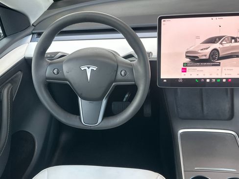 Used 2023 Tesla Model Y Long Range AWD/4WD image 14