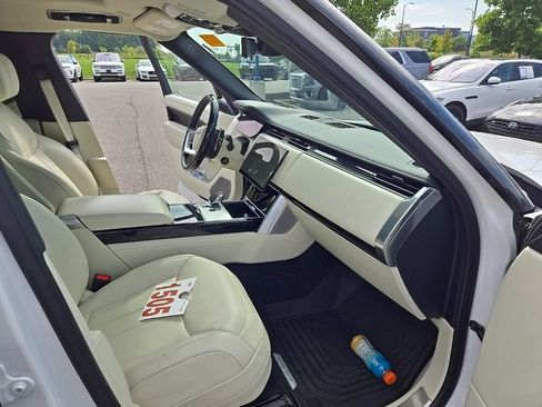 Certified 2024 Land Rover Range Rover Autobiography AWD/4WD image 21