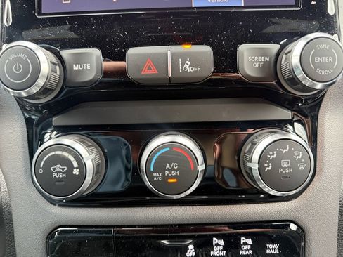 New 2026 RAM 1500 Express AWD/4WD image 29