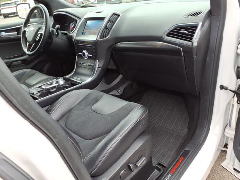 Used 2019 Ford Edge ST w/ Equipment Group 401A image 9