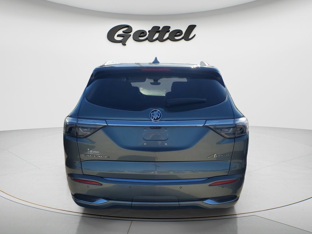 Used 2022 Buick Enclave Avenir w/ Avenir Technology Package FWD image 4
