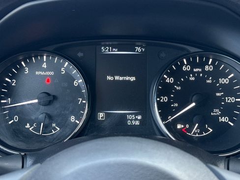 Used 2017 Nissan Rogue SV FWD image 24