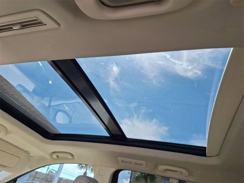 Certified 2024 Cadillac XT6 Premium Luxury image 10