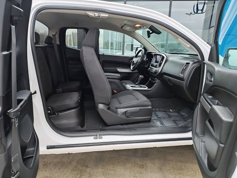 Used 2021 Chevrolet Colorado LT image 16