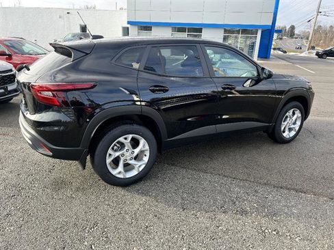 New 2026 Chevrolet Trax LS w/ LS Convenience Package image 6