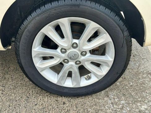 Used 2013 Kia Soul + w/ Audio Pkg FWD image 7