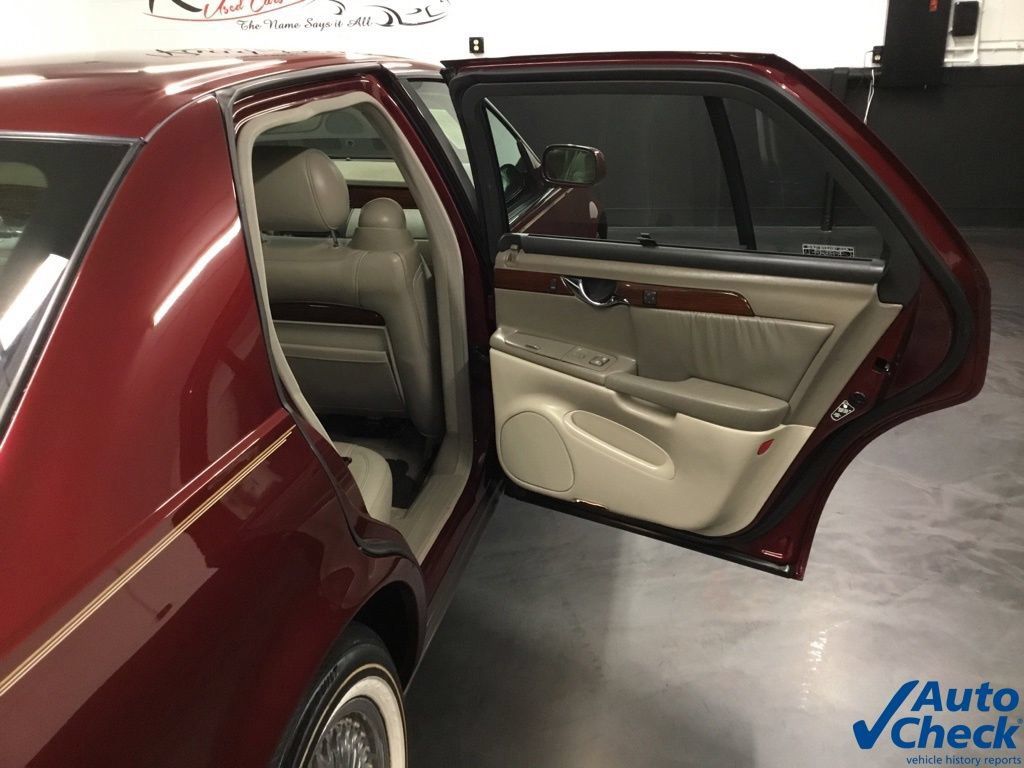 Used 2000 Cadillac De Ville DHS w/ Safety/Security Pkg FWD image 34