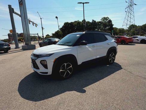 Certified 2023 Chevrolet TrailBlazer RS w/ Convenience Package FWD image 4