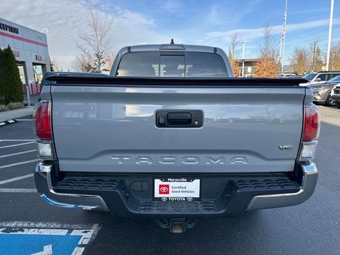 Used 2021 Toyota Tacoma TRD Off-Road image 4