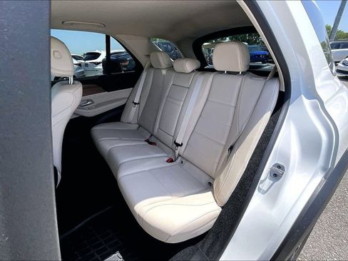 Used 2025 Mercedes-Benz GLE 350 4MATIC image 34